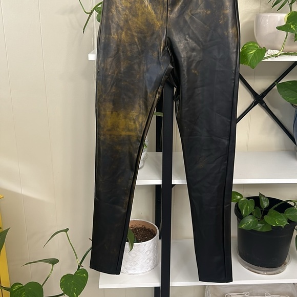 SPANX Faux Leather Leggings Black Gold Shapewear Pants Size Small - Picture 3 of 8